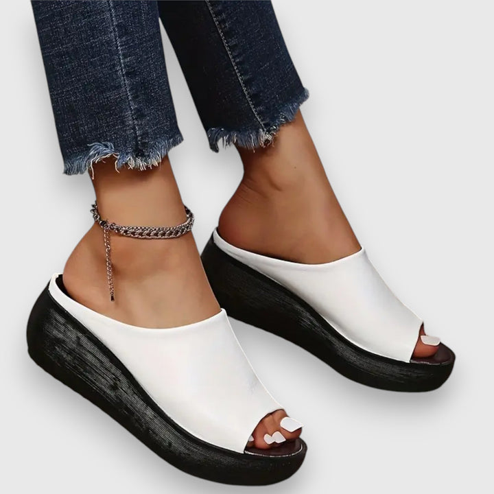 Amelie - Měkké sandály z umělé kůže